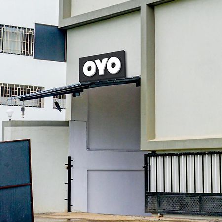 Spot On Hotel Shree Samarth Lodging Kolhapur Exteriör bild