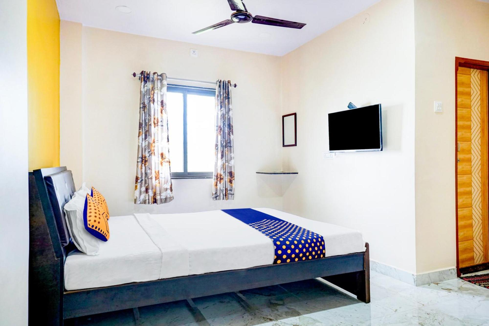 Spot On Hotel Shree Samarth Lodging Kolhapur Exteriör bild