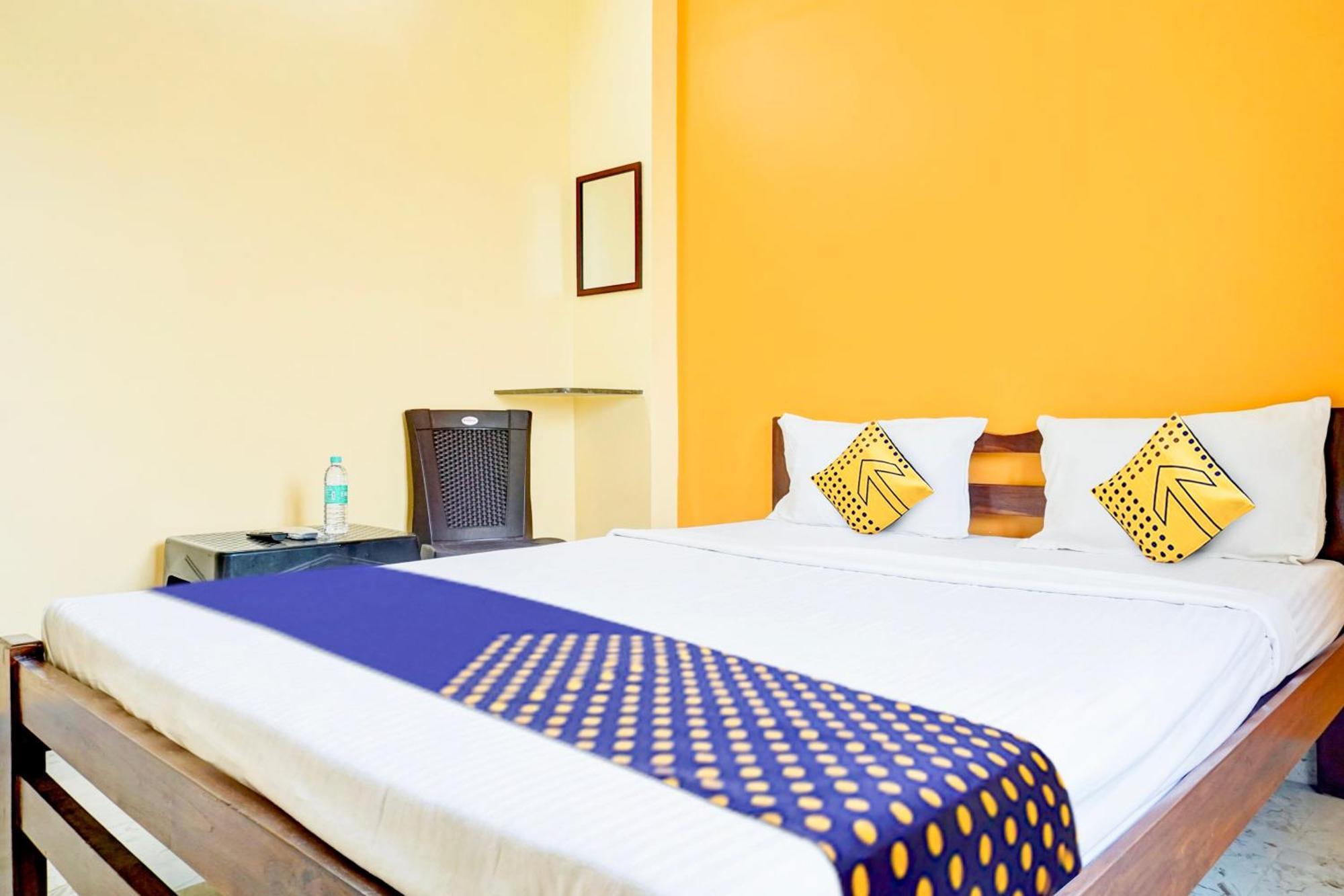 Spot On Hotel Shree Samarth Lodging Kolhapur Exteriör bild