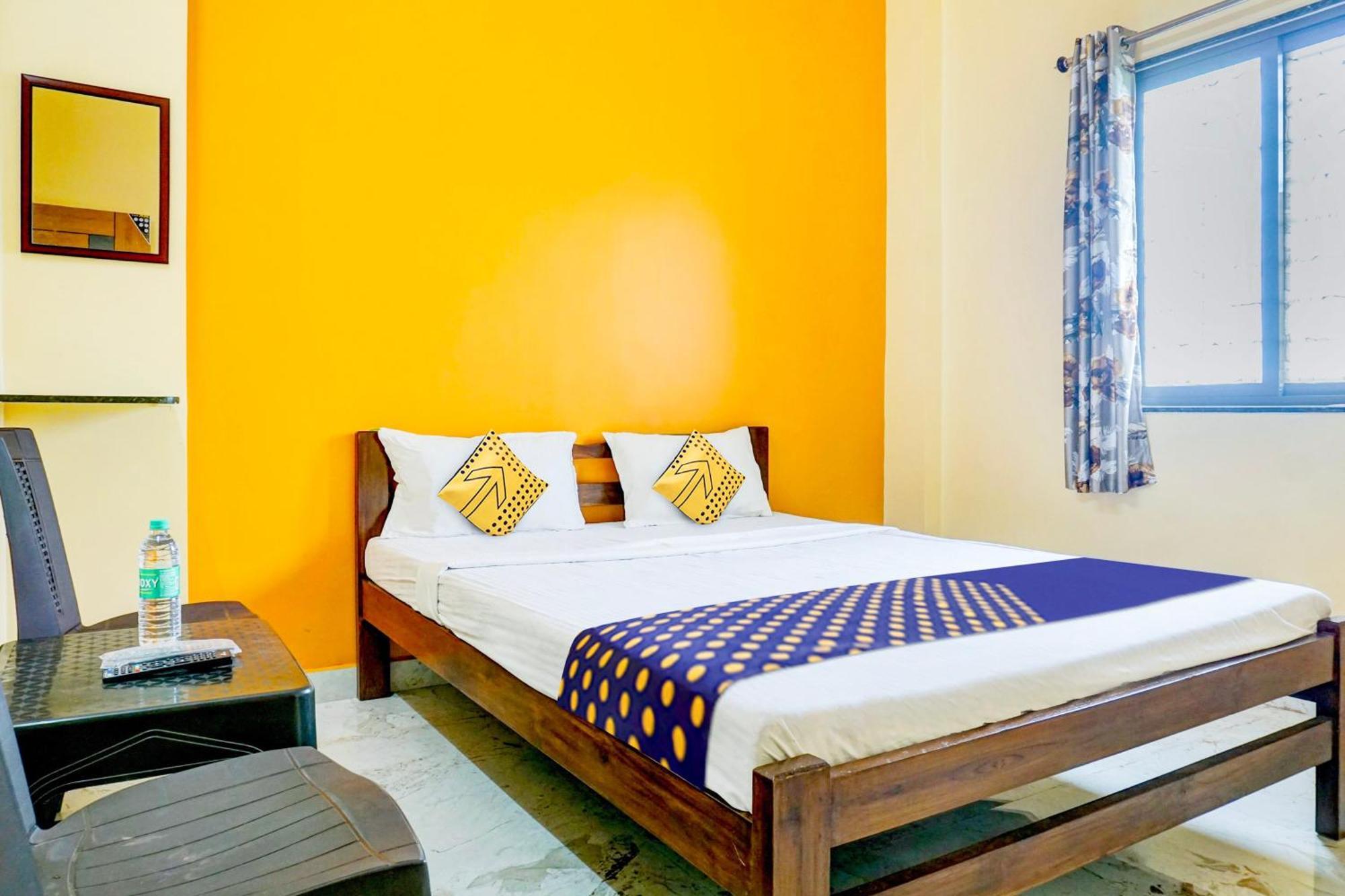Spot On Hotel Shree Samarth Lodging Kolhapur Exteriör bild