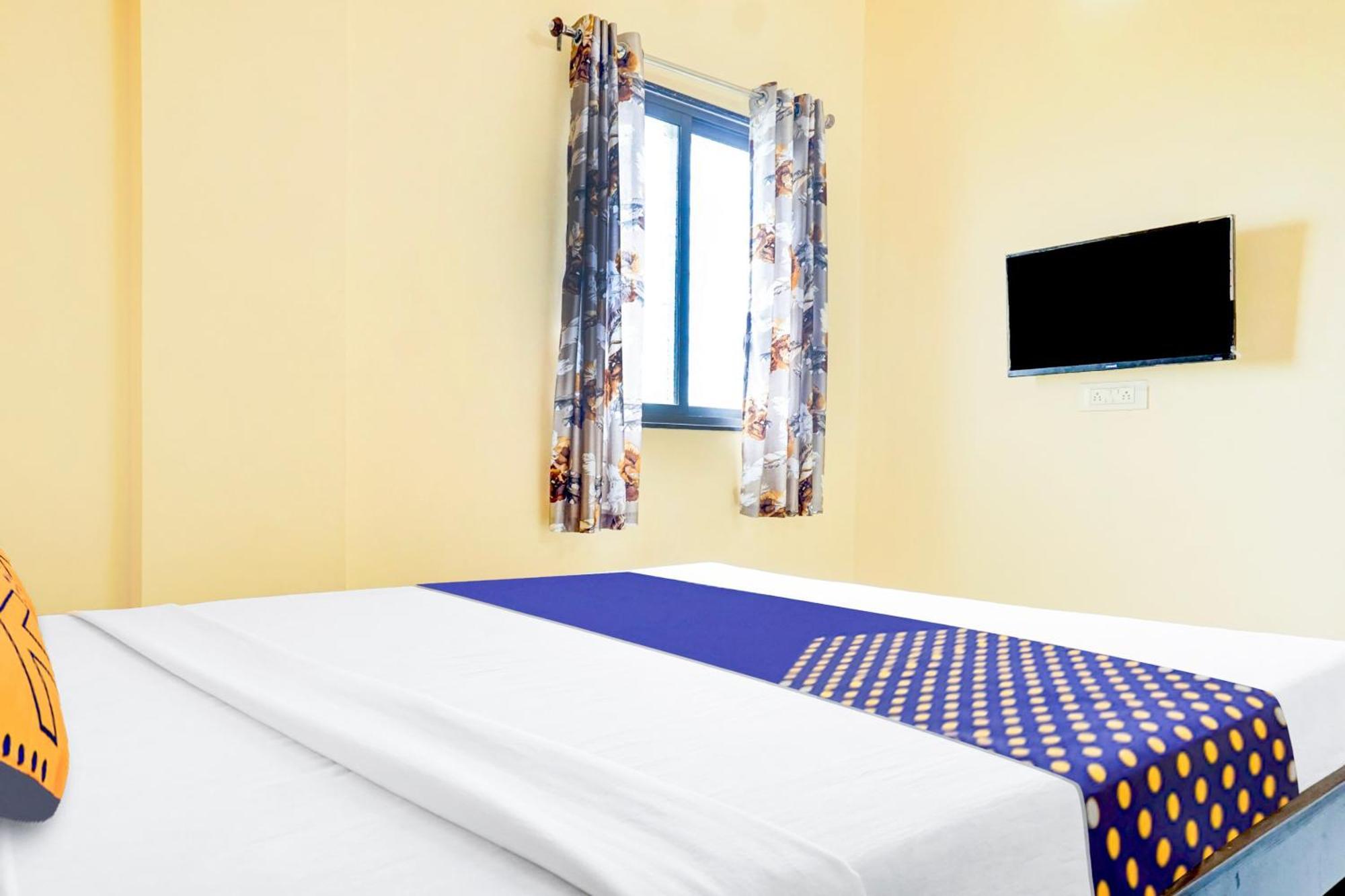 Spot On Hotel Shree Samarth Lodging Kolhapur Exteriör bild