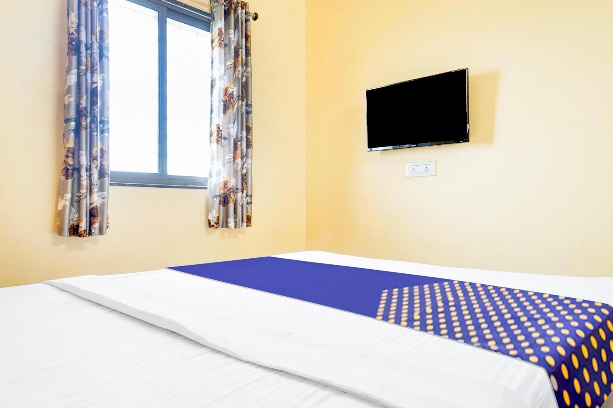 Spot On Hotel Shree Samarth Lodging Kolhapur Exteriör bild